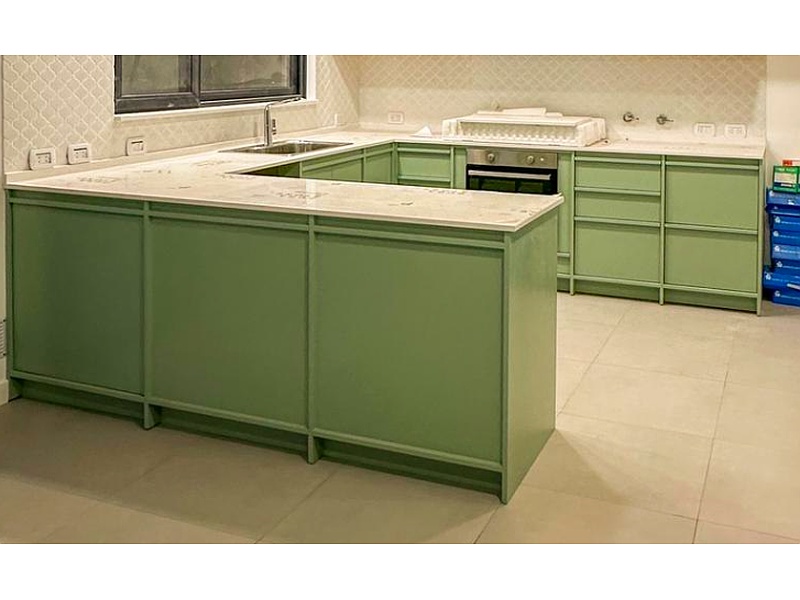 Mueble de cocina color verde Argentina